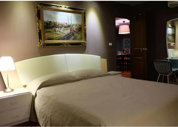 Sukhumvit Boutique : Soi 13/ 10min. From Bts Nana Station *