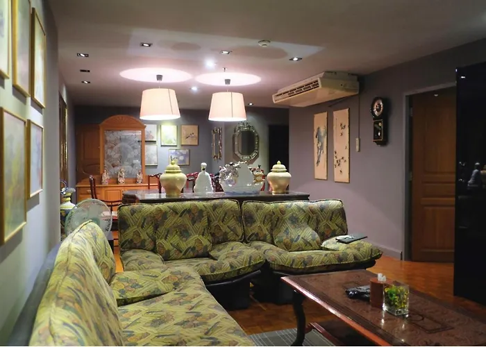 Sukhumvit Boutique : Soi 13/ 10min. From Bts Nana Station * Bangkok