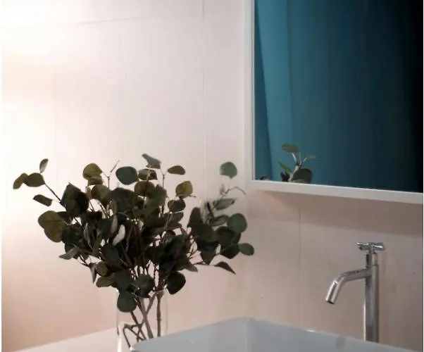 Sukhumvit Boutique : Soi 13/ 10min. From Bts Nana Station * Bangkok